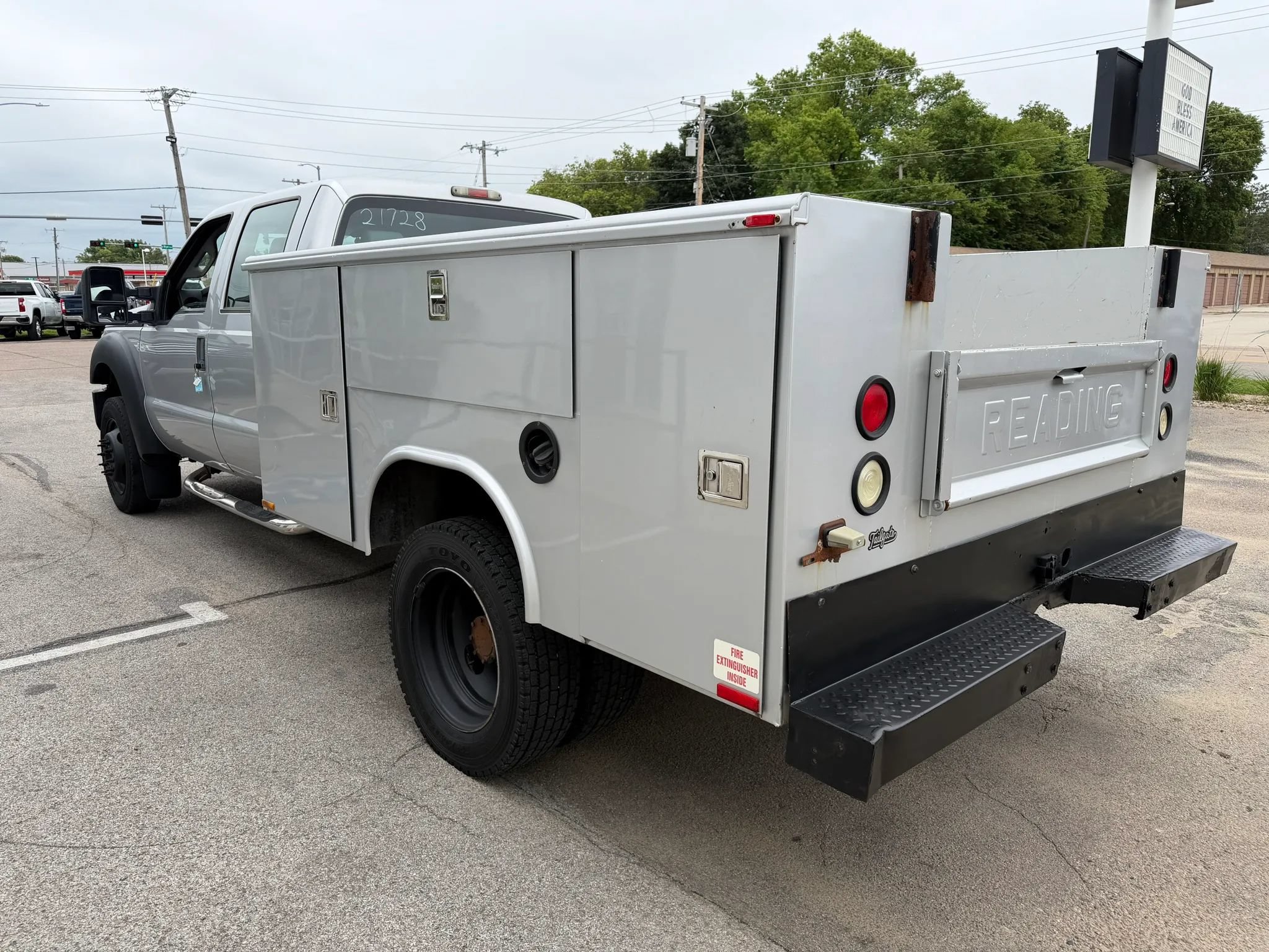 Used 2011 Ford F550 2WD Crew Cab Super Duty image 5
