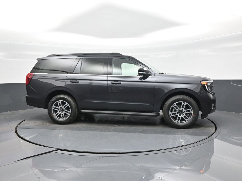 New 2026 Ford Expedition Active image 16