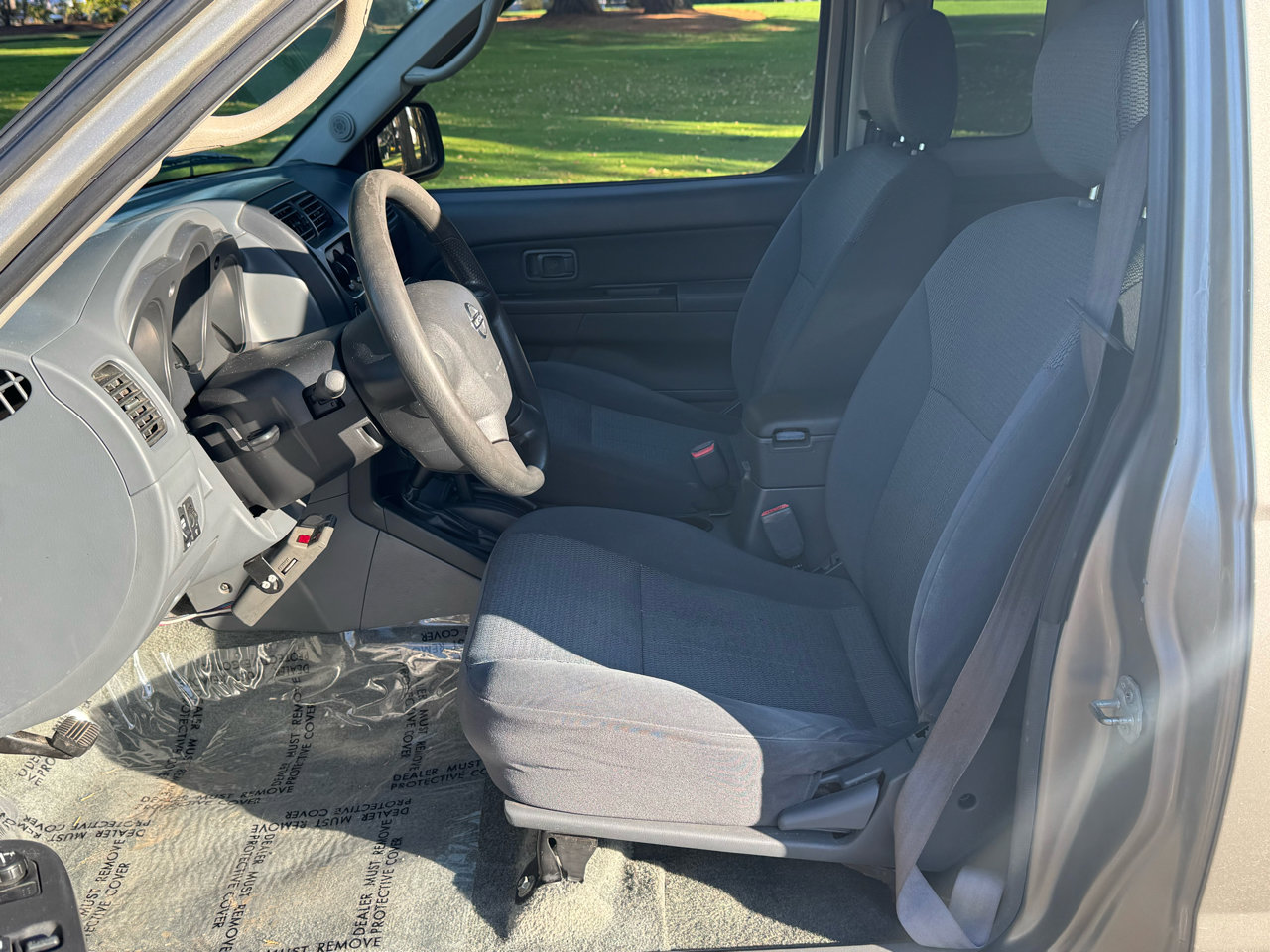 Used 2002 Nissan Frontier XE image 8