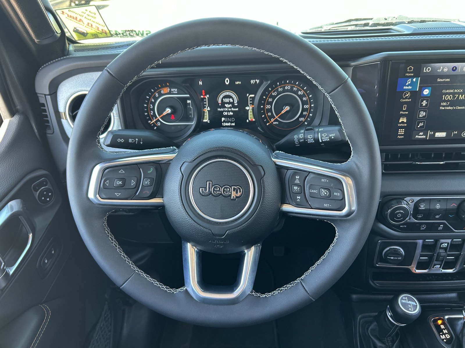 Used 2025 Jeep Wrangler Unlimited Sahara AWD/4WD image 23