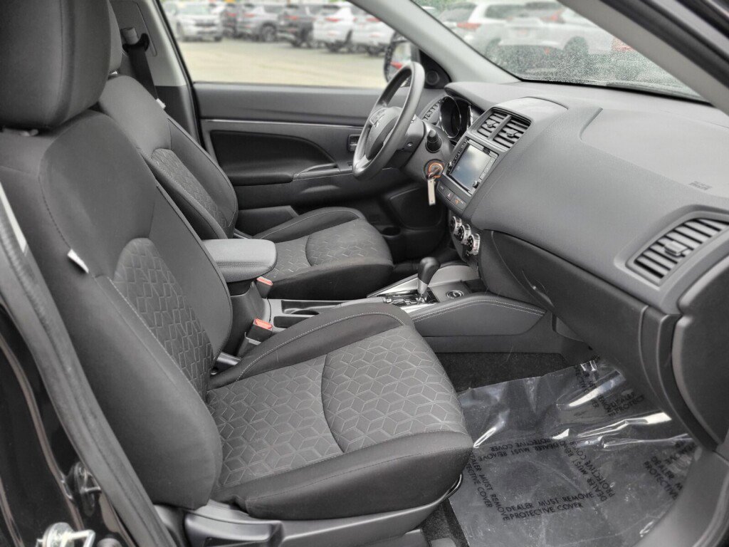 Used 2022 Mitsubishi Outlander Sport ES image 11