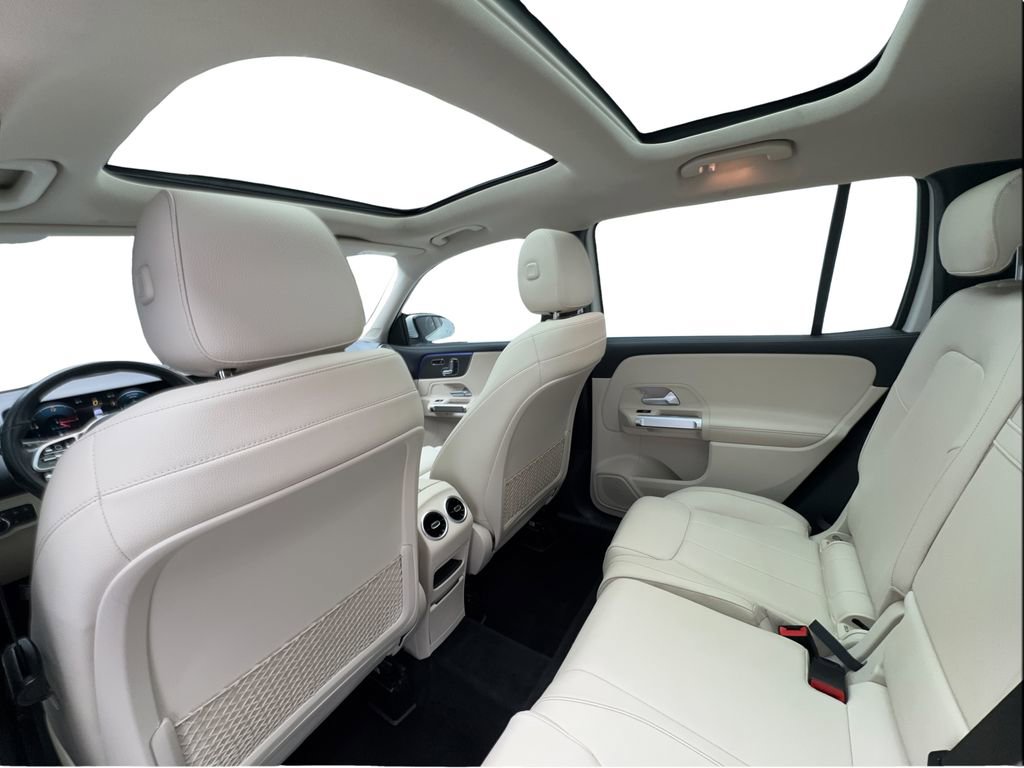 Used 2021 Mercedes-Benz GLB 250 image 24