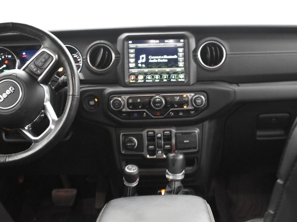 Used 2021 Jeep Wrangler Unlimited Sahara w/ Cold Weather Group image 19