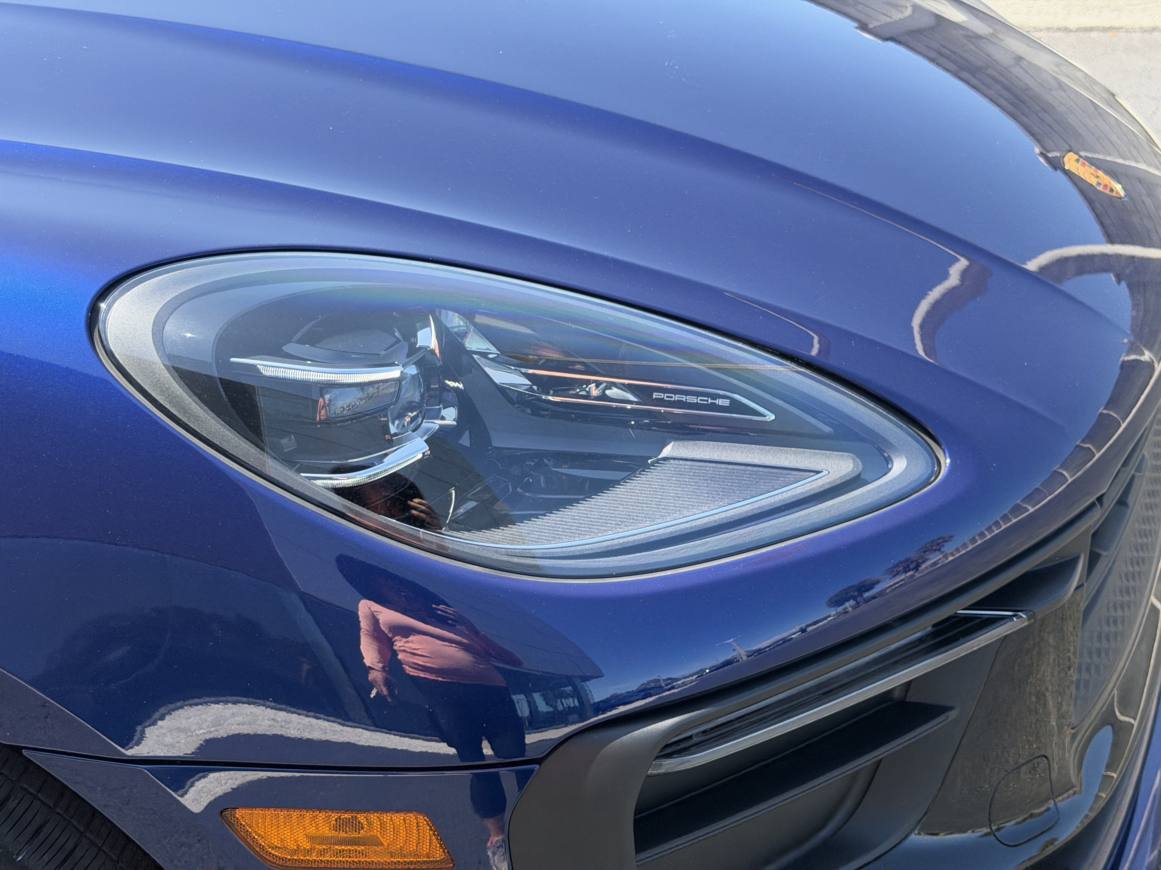 Certified 2023 Porsche Macan AWD/4WD image 14