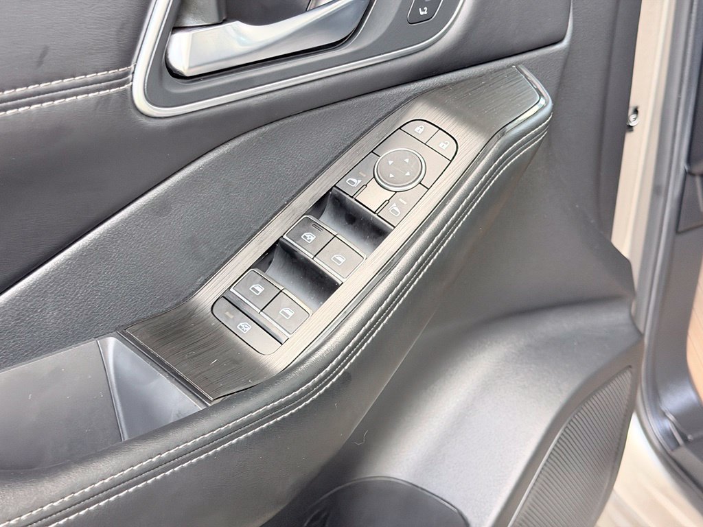 Used 2023 Nissan Rogue Platinum w/ Platinum Premium Package AWD/4WD image 10