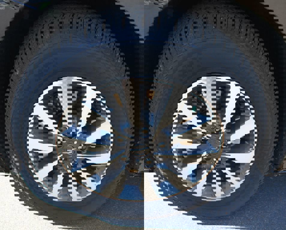 Used 2022 Chrysler Pacifica Limited w/ Uconnect Theater Family Group image 29