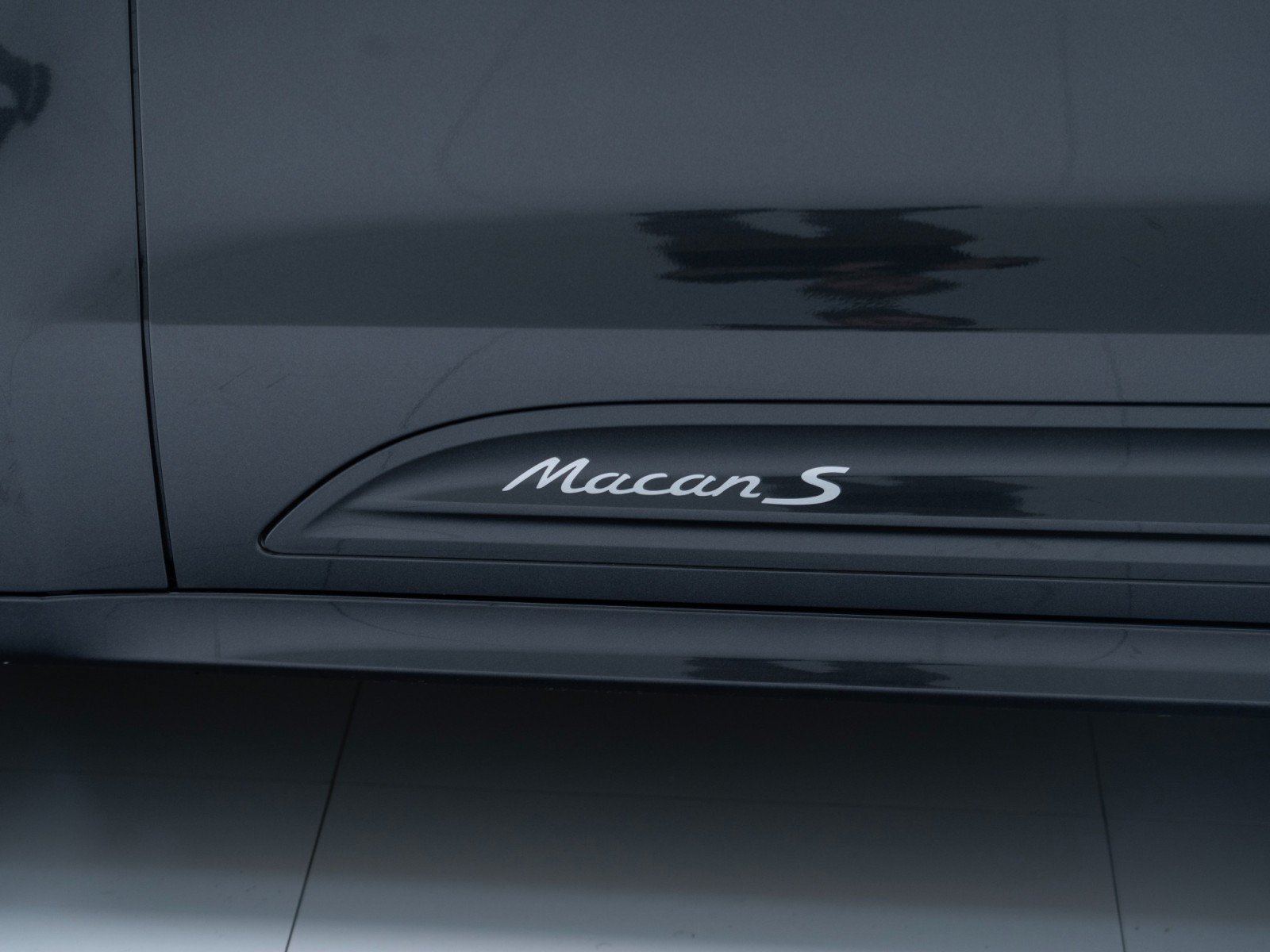 New 2026 Porsche Macan S AWD/4WD image 13