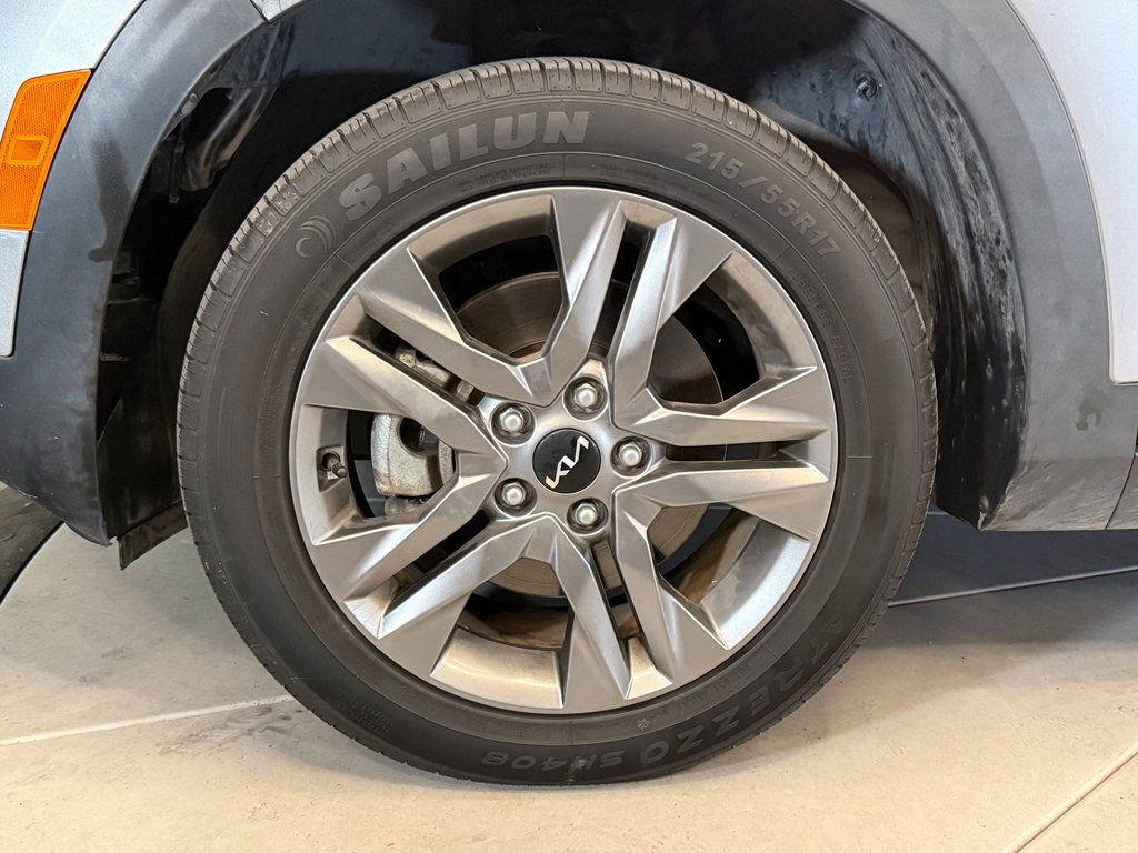 Used 2023 Kia Seltos LX AWD/4WD image 25