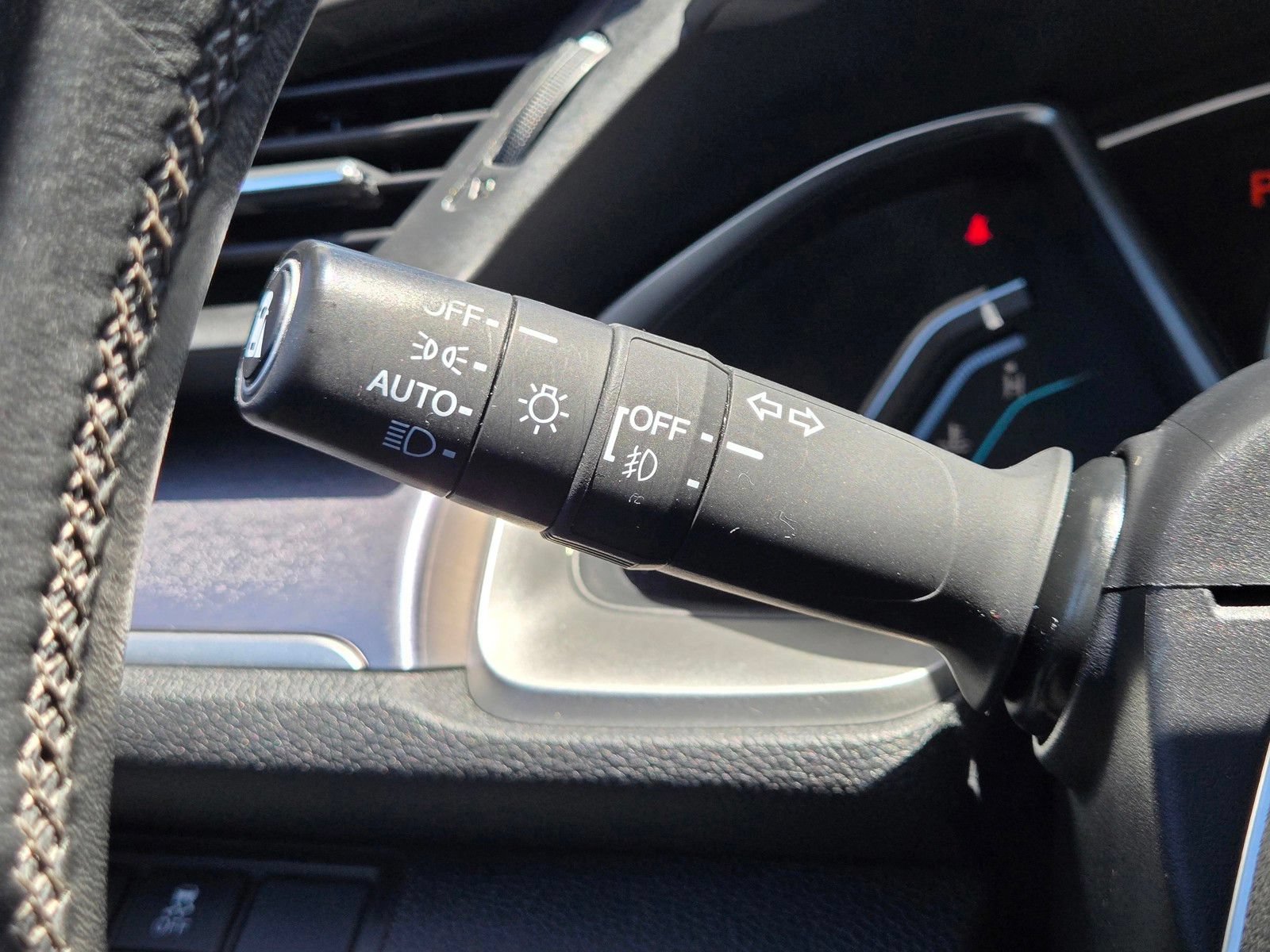 Used 2016 Honda Civic Touring image 25