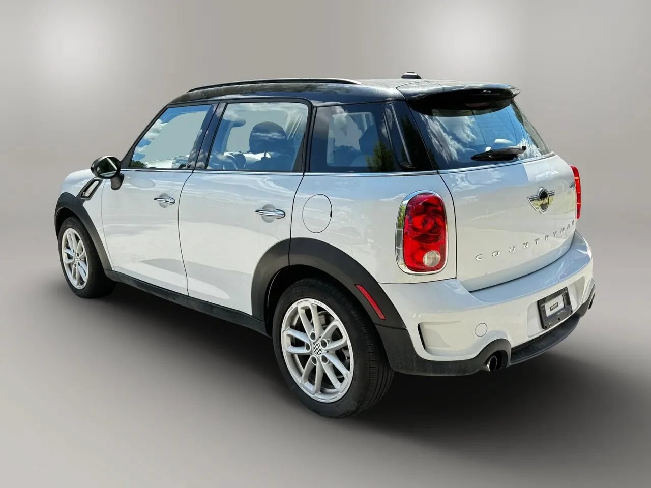 Used 2016 MINI Cooper Countryman S FWD image 8