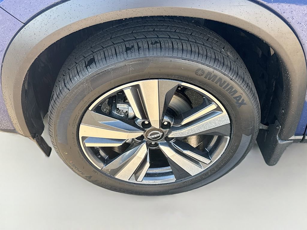 Used 2023 Nissan Rogue SL w/ SL Premium Package image 32