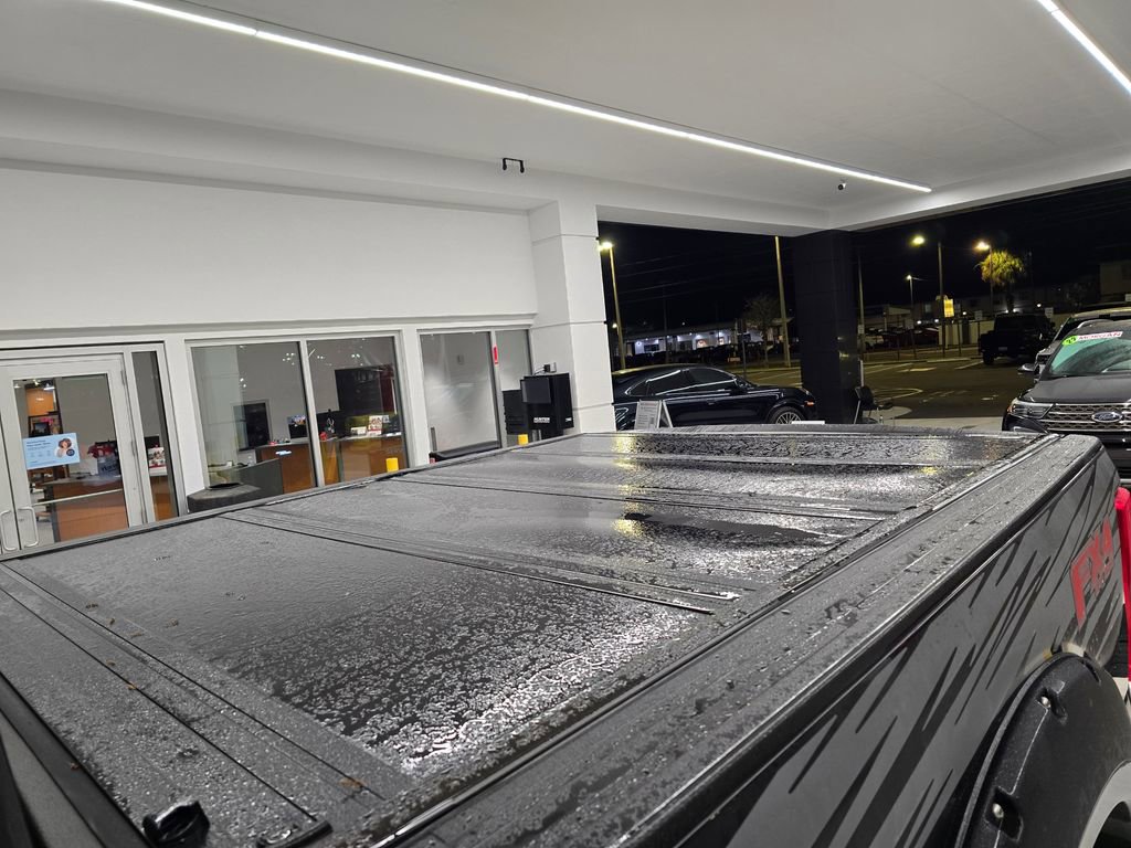 Used 2020 Ford F250 Lariat w/ FX4 Off-Road Package AWD/4WD image 17