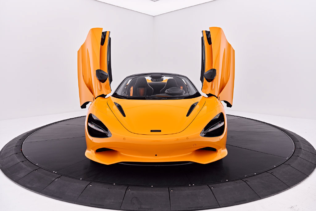 Used 2025 McLaren 750S Spider RWD image 29