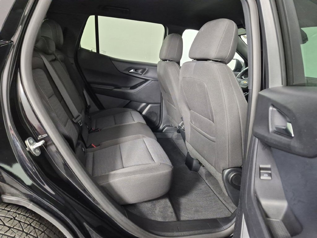 Used 2026 Chevrolet Equinox LT FWD image 33
