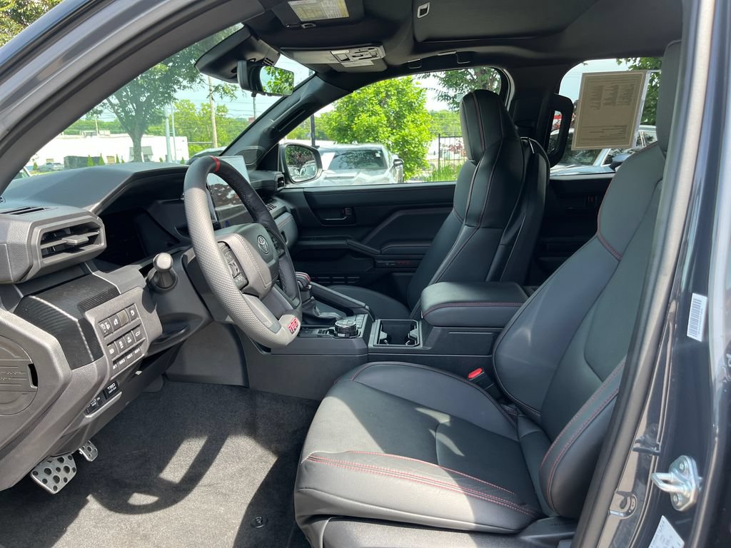 Used 2025 Toyota Tacoma TRD Pro AWD/4WD image 9