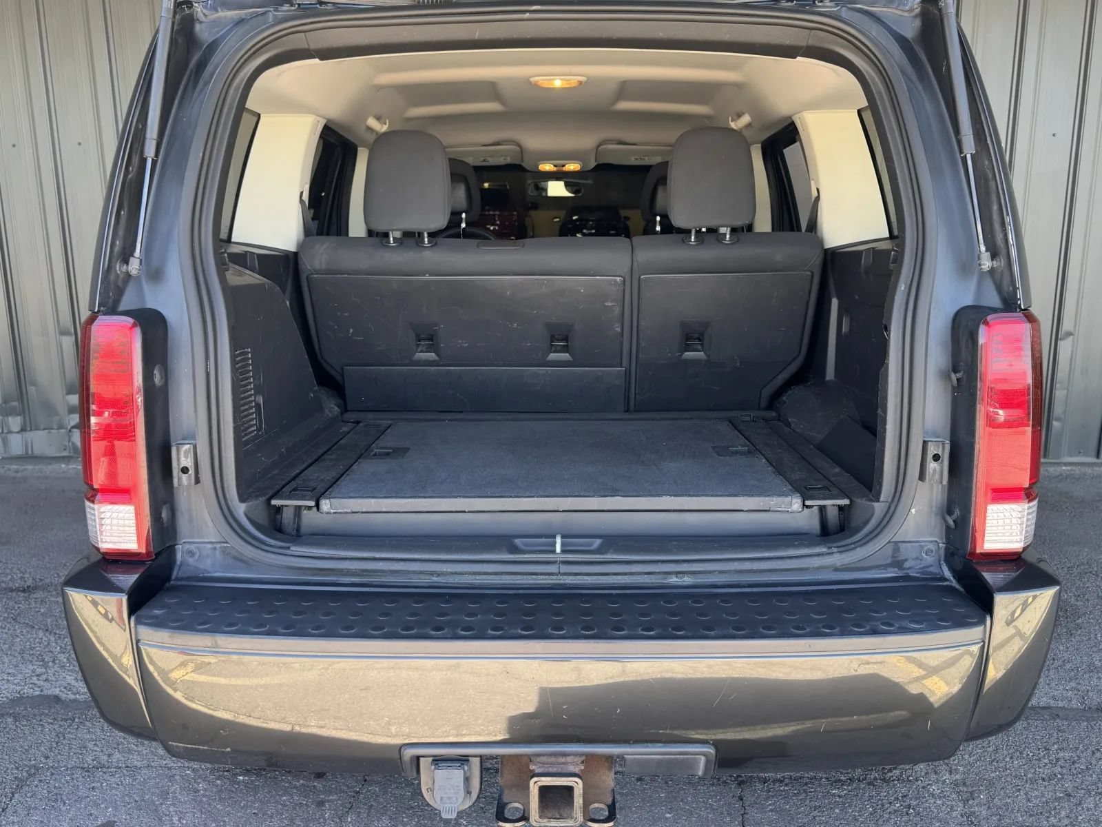 Used 2011 Dodge Nitro Heat w/ Trailer Tow Group AWD/4WD image 16