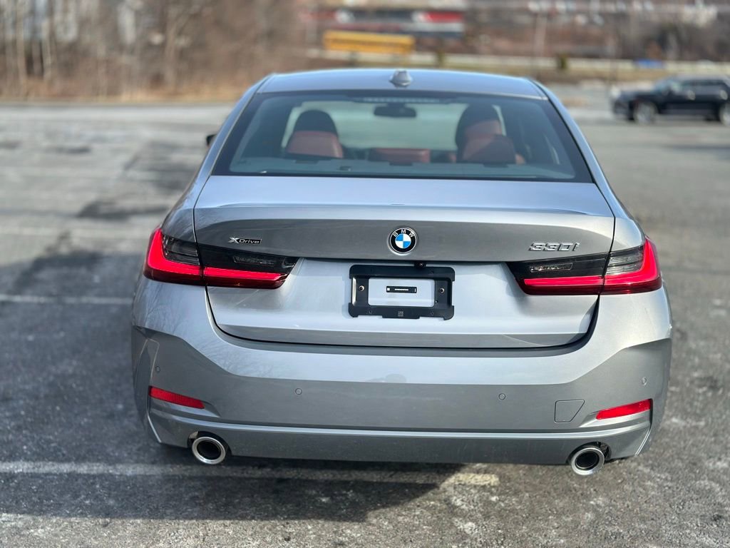 Certified 2025 BMW 330i xDrive Sedan w/ Premium Package image 5