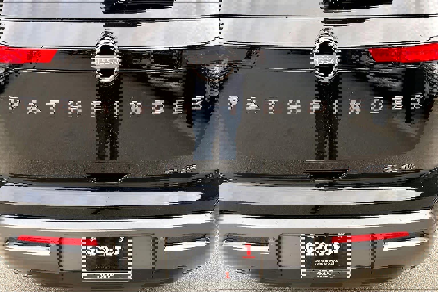 New 2026 Nissan Pathfinder SL image 8