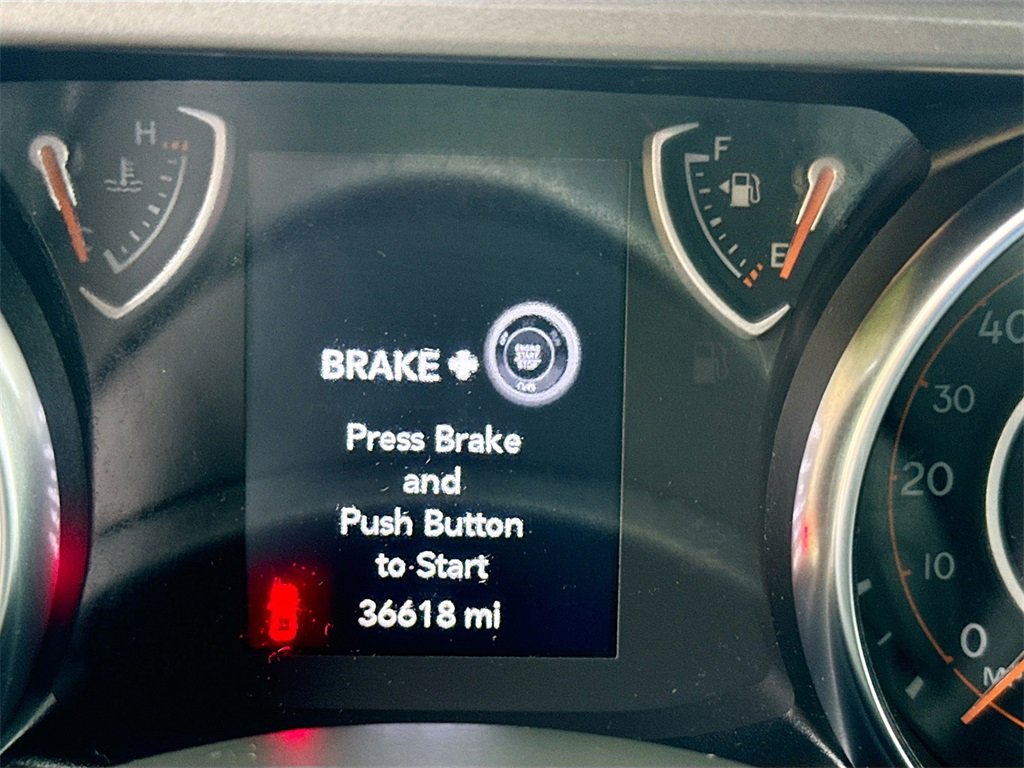 Used 2022 Jeep Gladiator Willys image 13