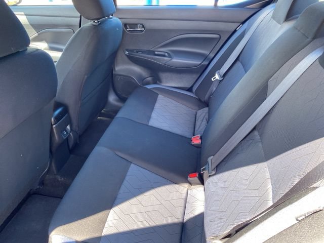 Used 2025 Nissan Versa SV FWD image 28