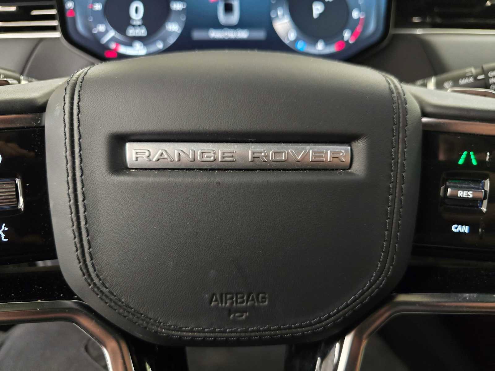 Used 2025 Land Rover Range Rover Sport SE AWD/4WD image 25