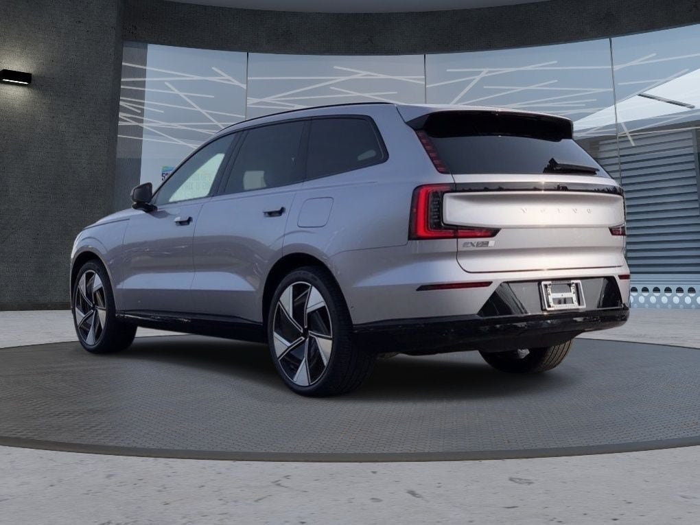 New 2026 Volvo EX90 Ultra AWD/4WD image 3