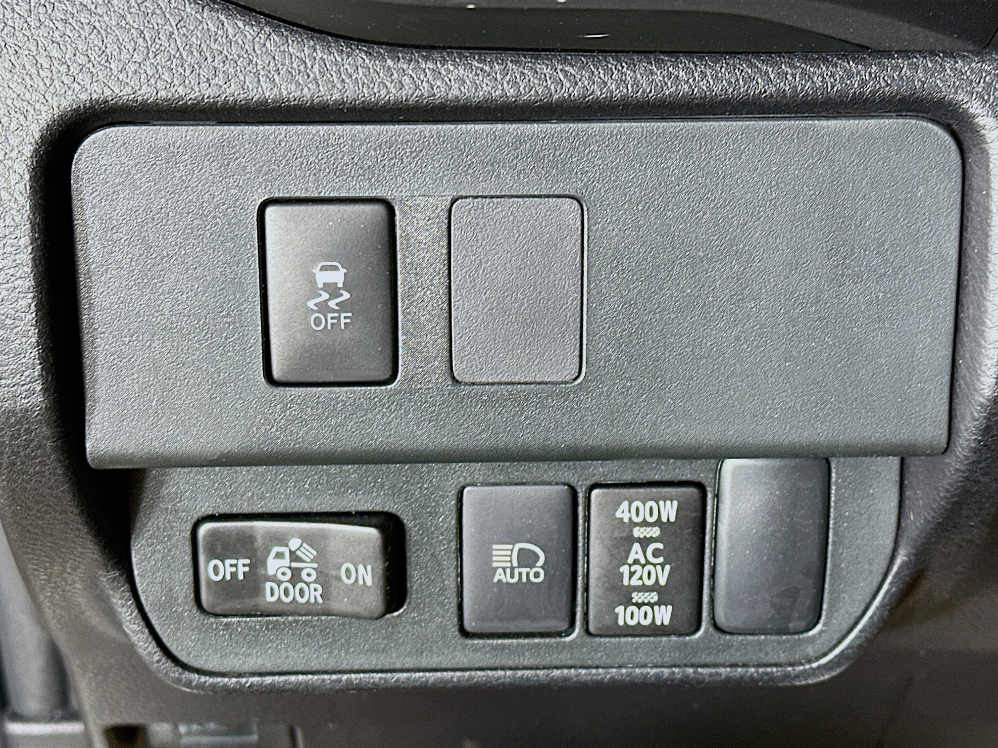 Used 2023 Toyota Tacoma TRD Off-Road image 17