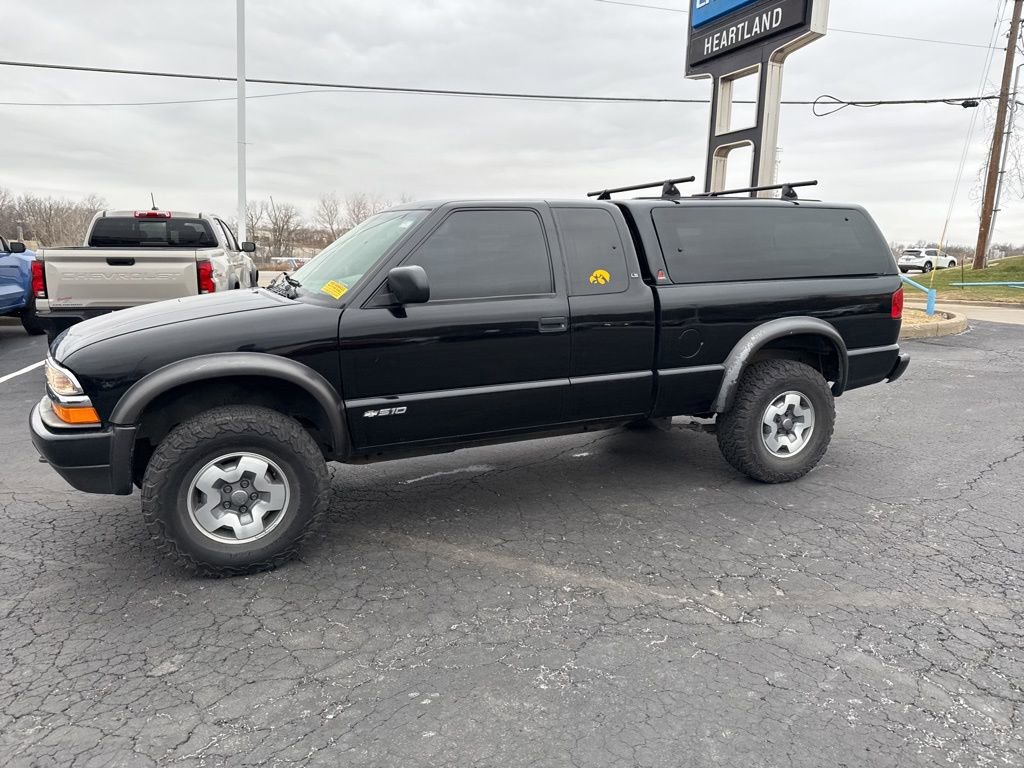 Used 2000 Chevrolet S10 Pickup LS w/ Preferred Equipment Group image 27
