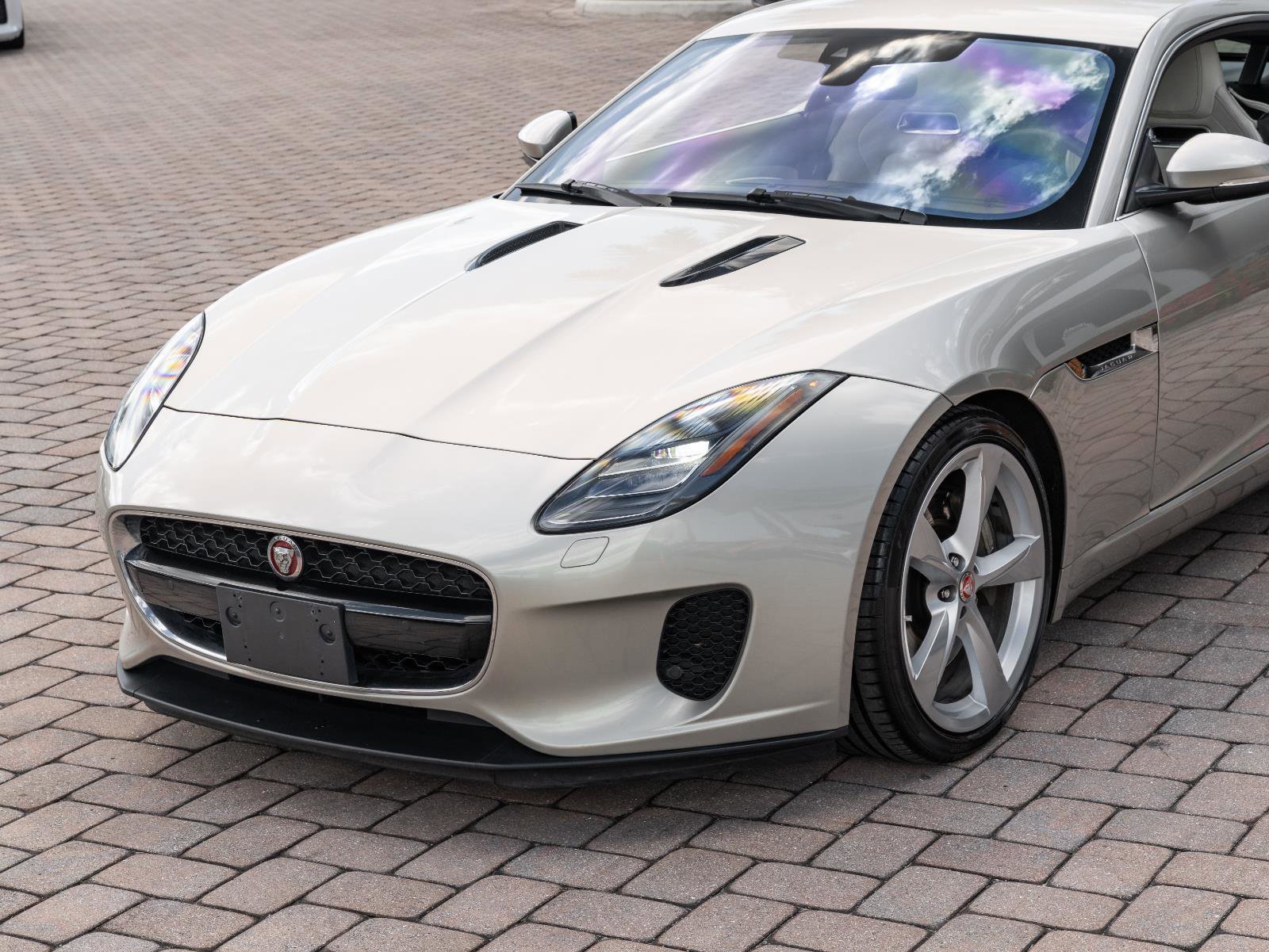 Used 2020 Jaguar F-TYPE Coupe RWD image 21