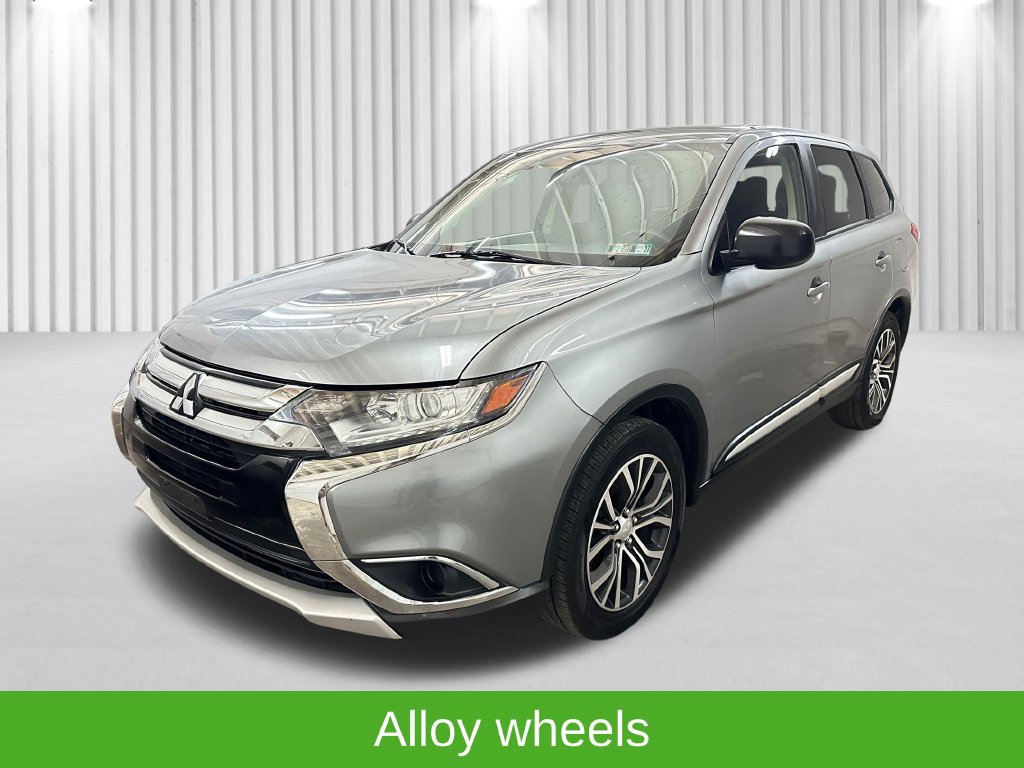 Used 2018 Mitsubishi Outlander AWD image 14