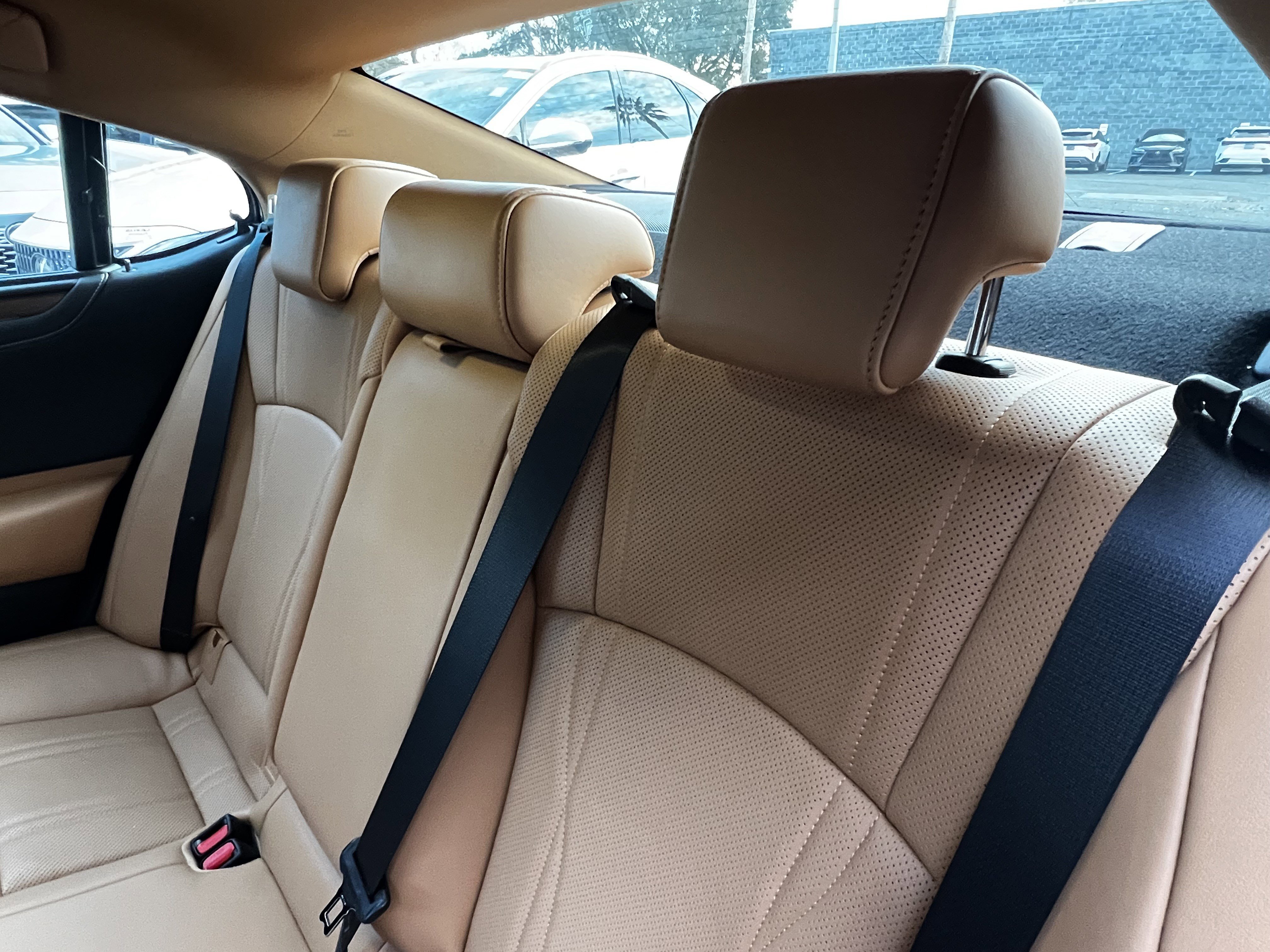 Used 2023 Lexus ES 350 Ultra Luxury image 33