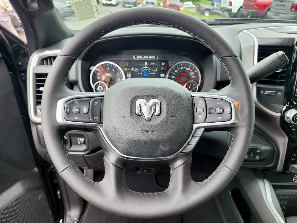 New 2026 RAM 2500 Big Horn AWD/4WD image 28