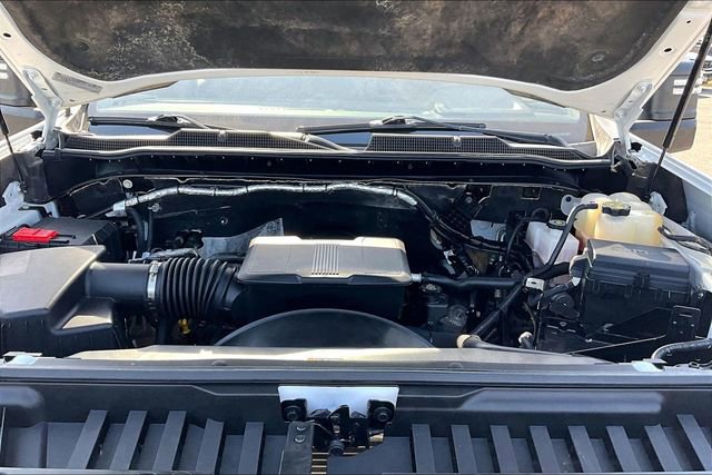 Used 2024 Chevrolet Silverado 2500 LT w/ Convenience Package image 8