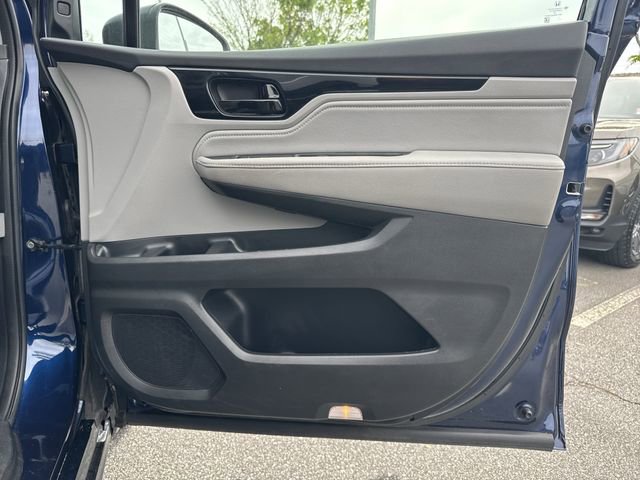 Used 2023 Honda Odyssey Touring image 14