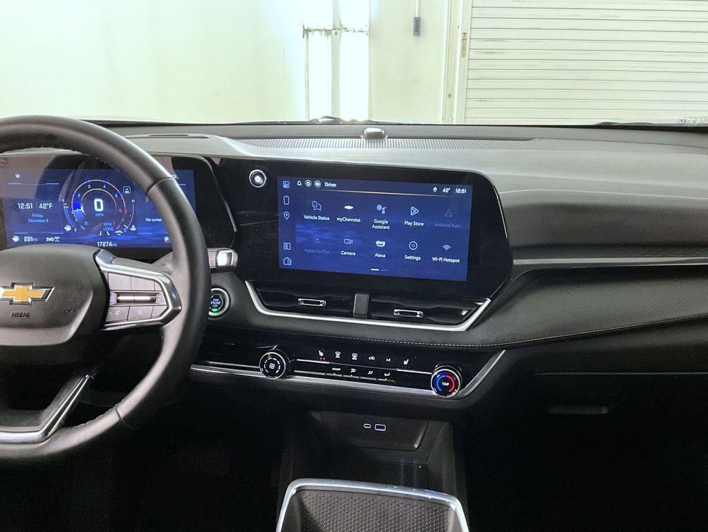 Certified 2025 Chevrolet Equinox LT image 12