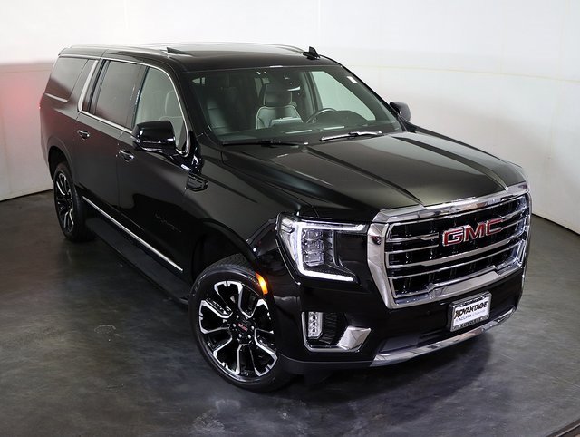 Used 2023 GMC Yukon XL SLT w/ SLT Premium Package image 7