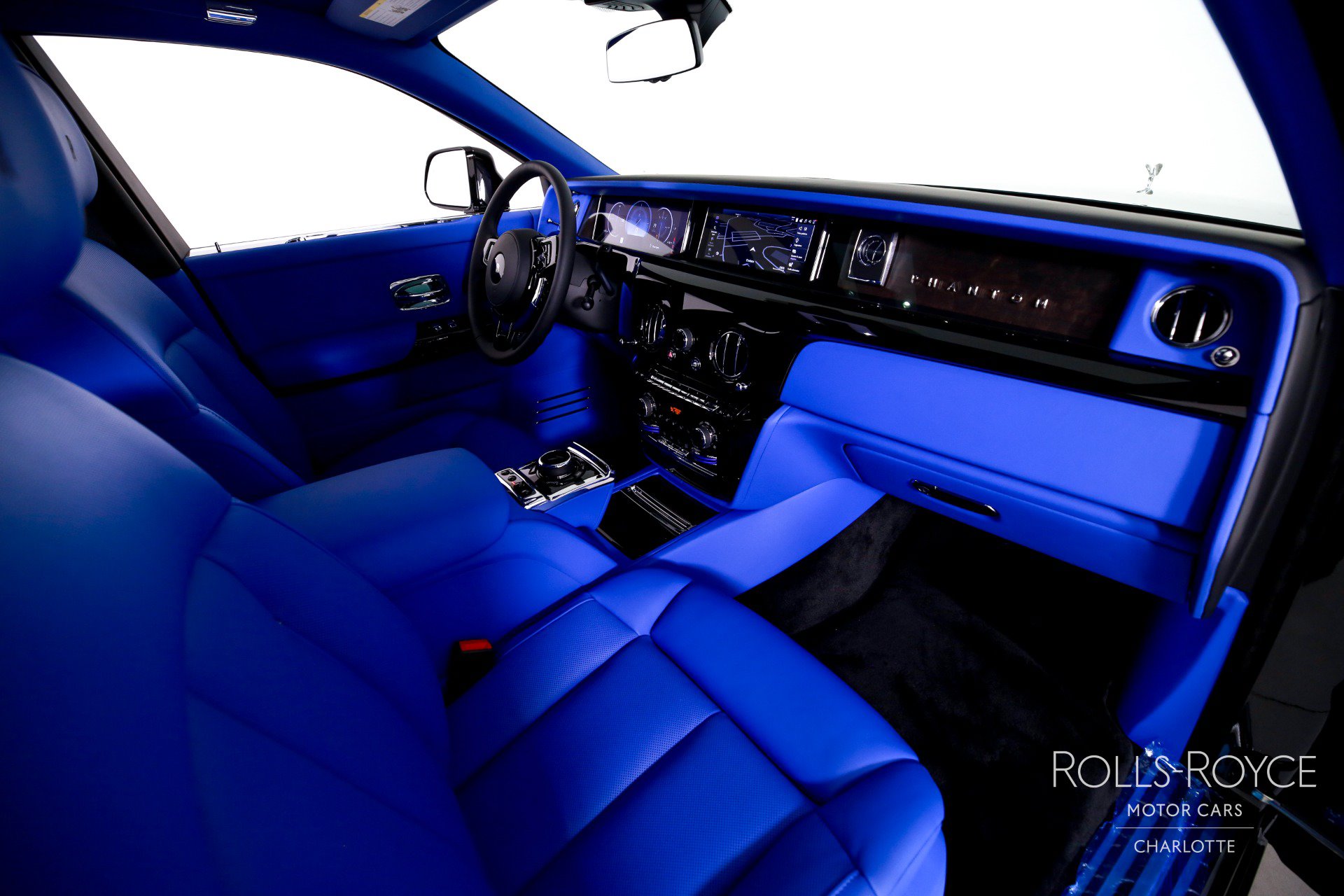 New 2027 Rolls-Royce Phantom Sedan RWD image 37