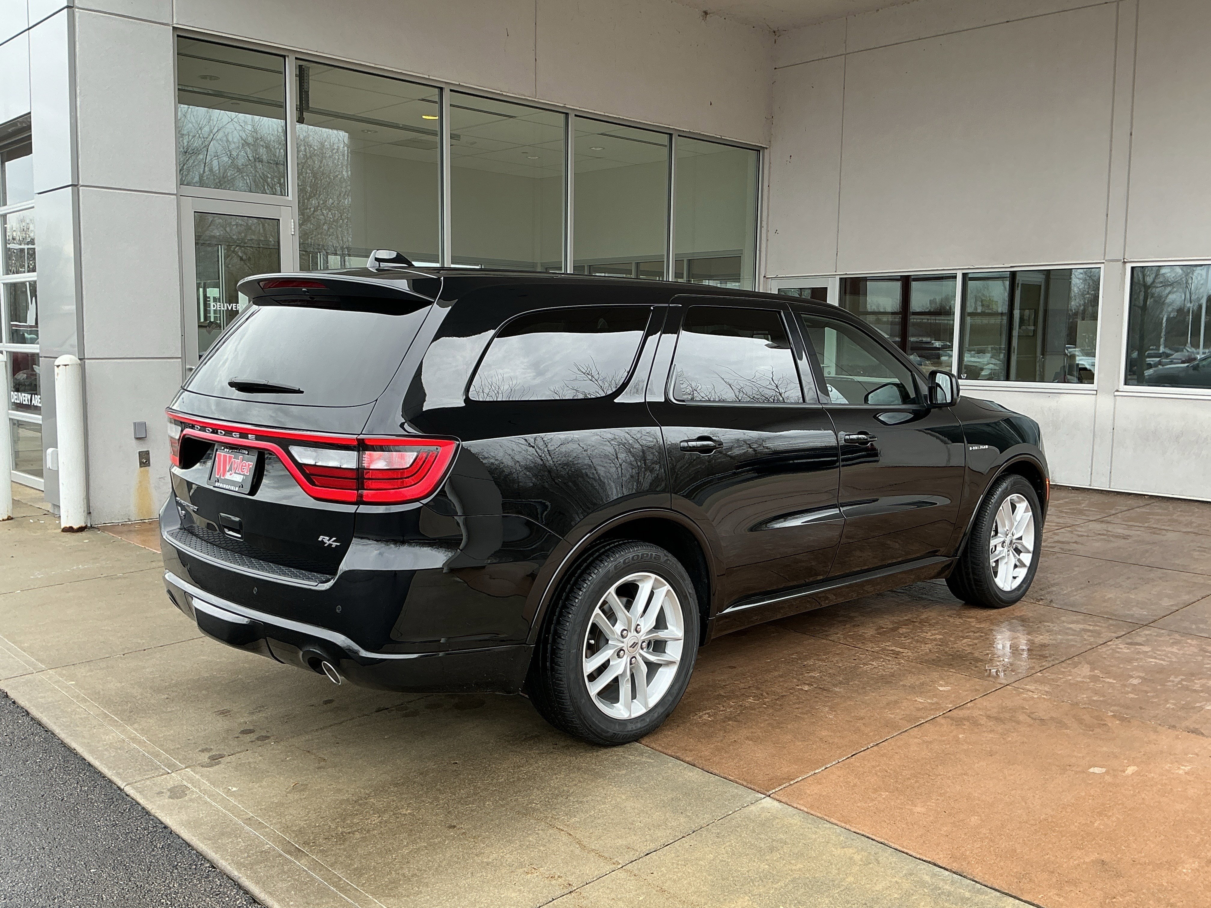 Used 2024 Dodge Durango R/T w/ Trailer Tow Group IV AWD/4WD image 21