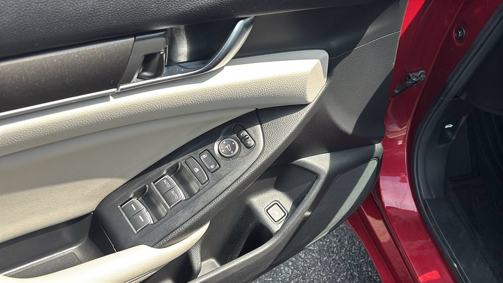 Used 2021 Honda Accord LX image 14