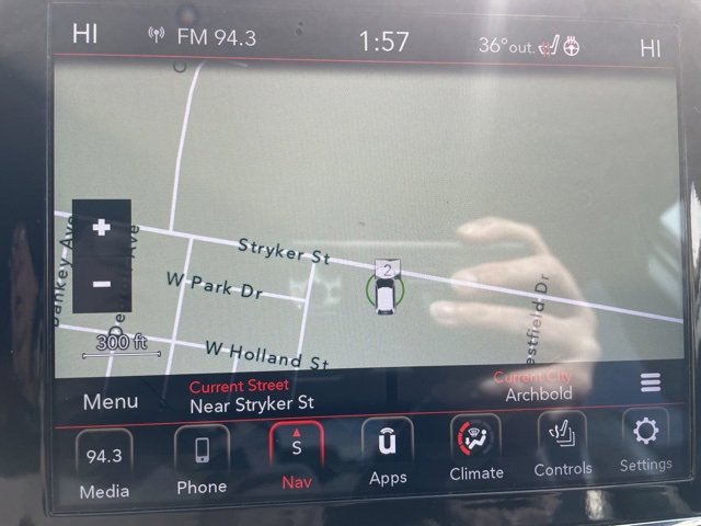 Used 2021 Jeep Grand Cherokee Laredo X image 23