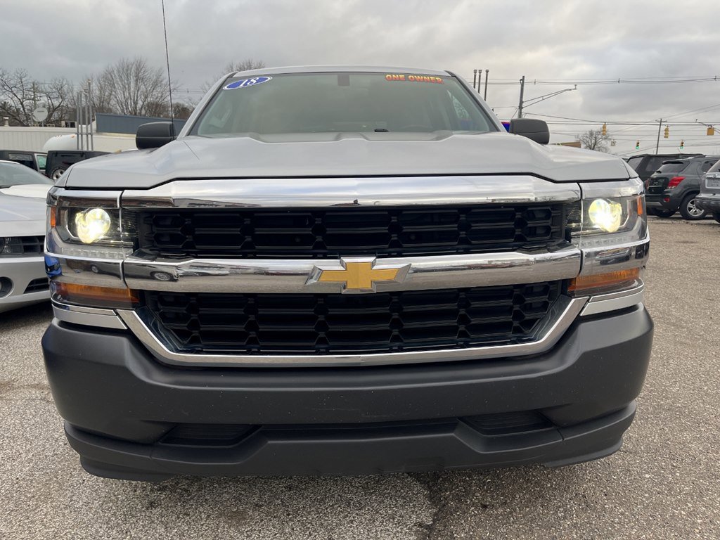 Used 2018 Chevrolet Silverado 1500 W/T w/ Trailering Package image 3