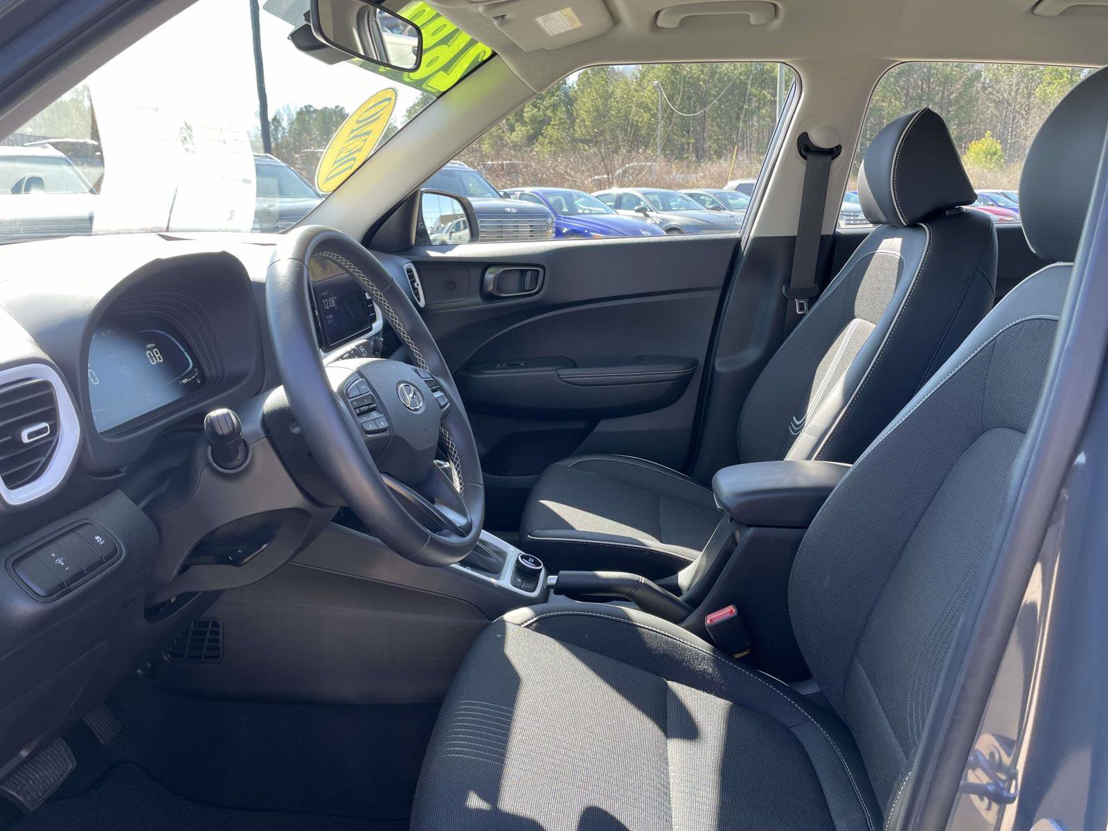 Certified 2025 Hyundai Venue Limited image 11