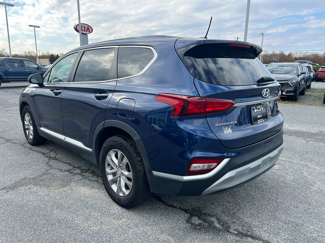 Used 2019 Hyundai Santa Fe SE image 3
