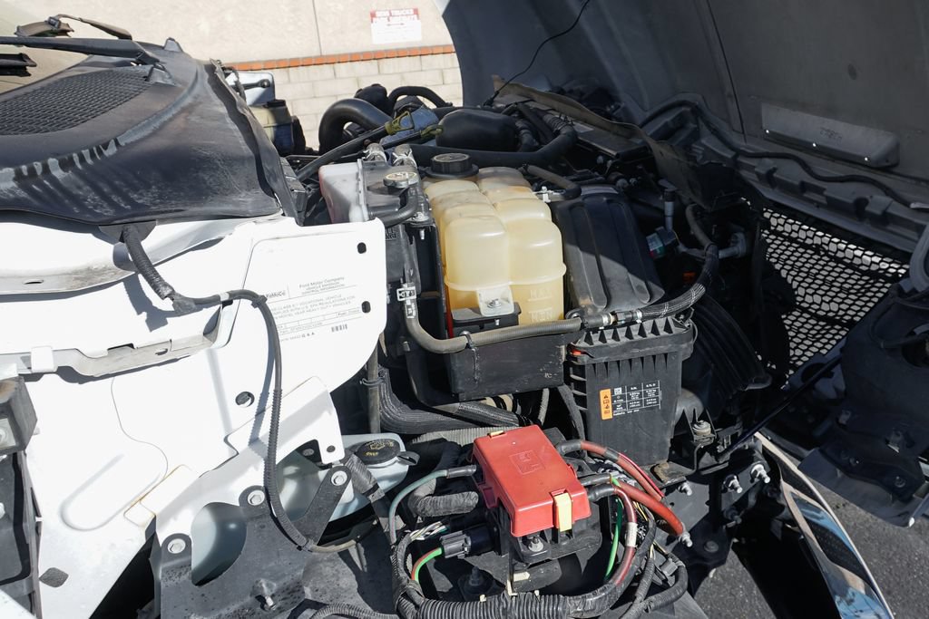 Used 2016 Ford F650 2WD Crew Cab Super Duty image 19