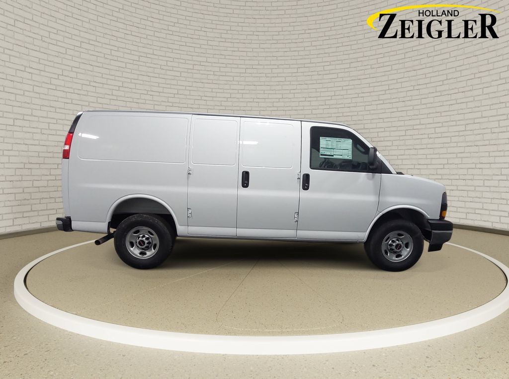 New 2026 GMC Savana 2500 w/ Driver Convenience Package RWD image 4