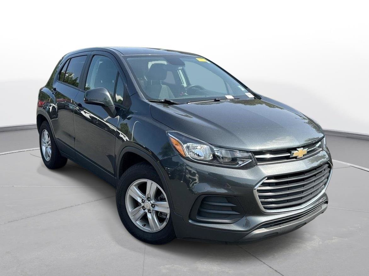 Used 2020 Chevrolet Trax LS w/ Tint and Cruise Package FWD image 4