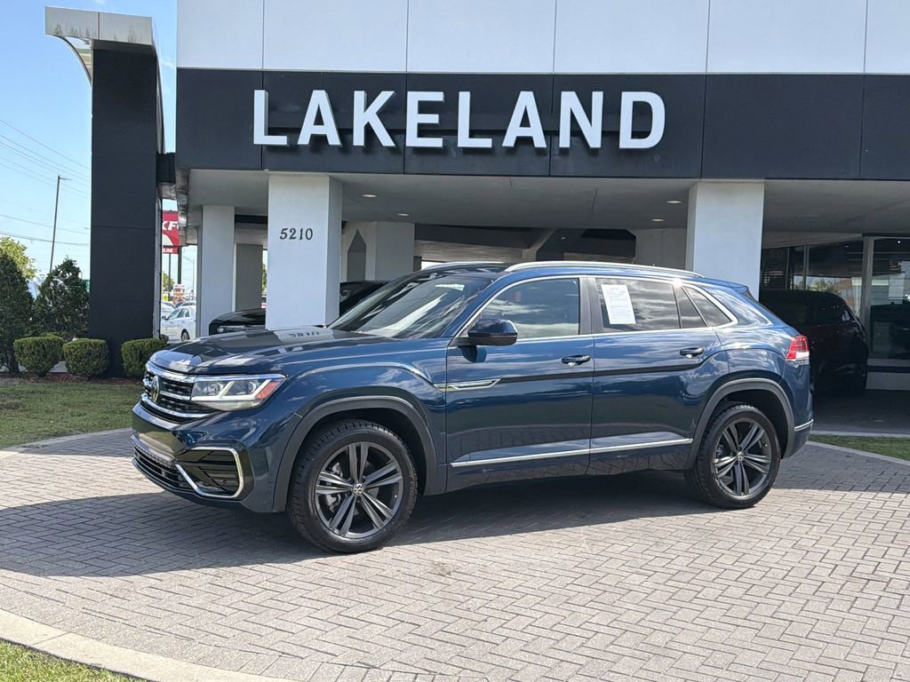 Used 2022 Volkswagen Atlas Cross Sport SEL R-Line image 2