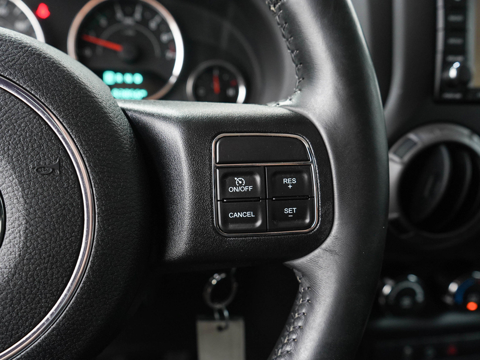 Used 2015 Jeep Wrangler Unlimited Sport w/ Quick Order Package 24S AWD/4WD image 24