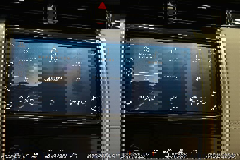 Used 2021 Land Rover Discovery Sport SE R-Dynamic image 31