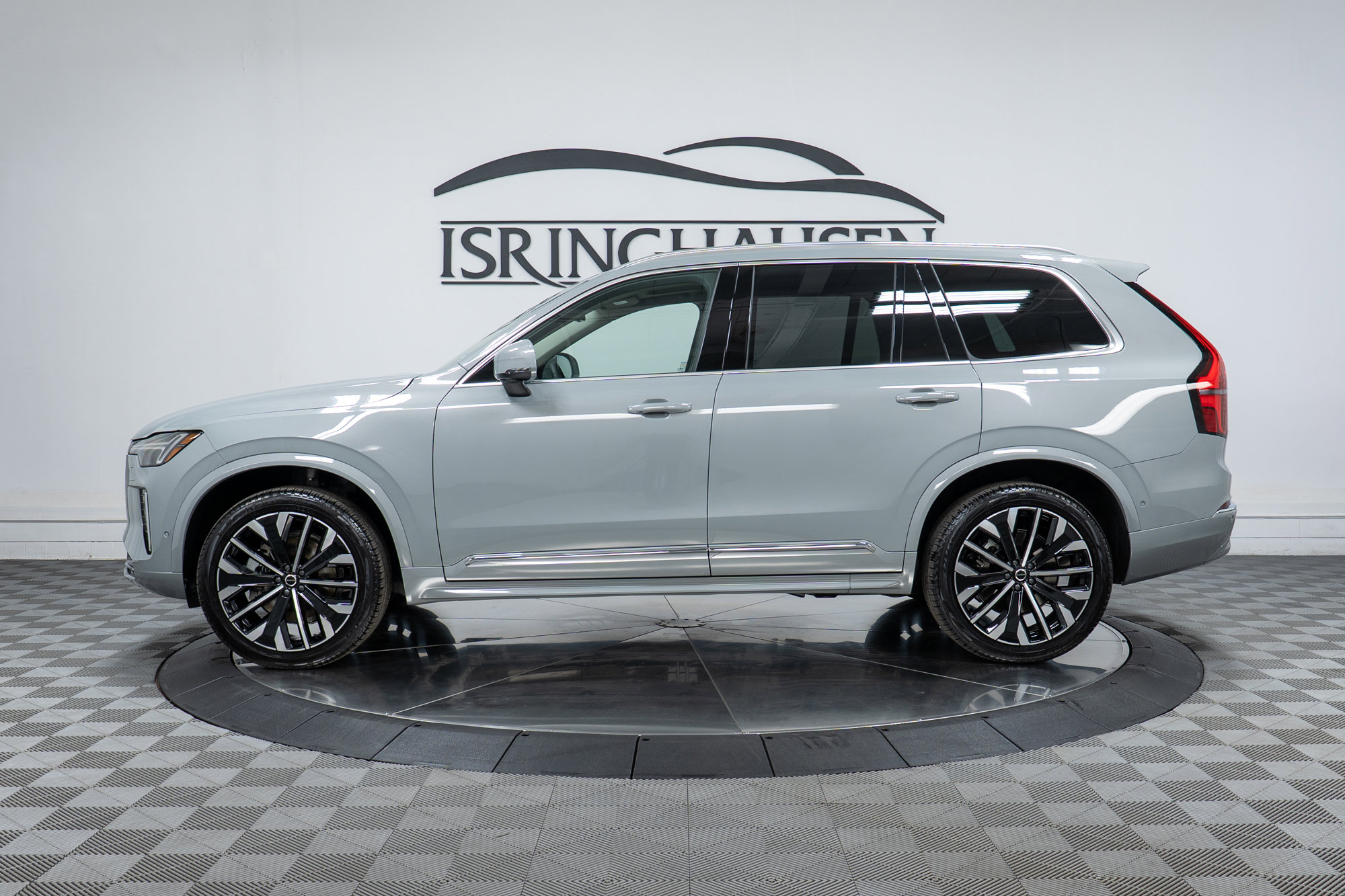 New 2026 Volvo XC90 B6 Plus w/ Protection Package Premier image 8